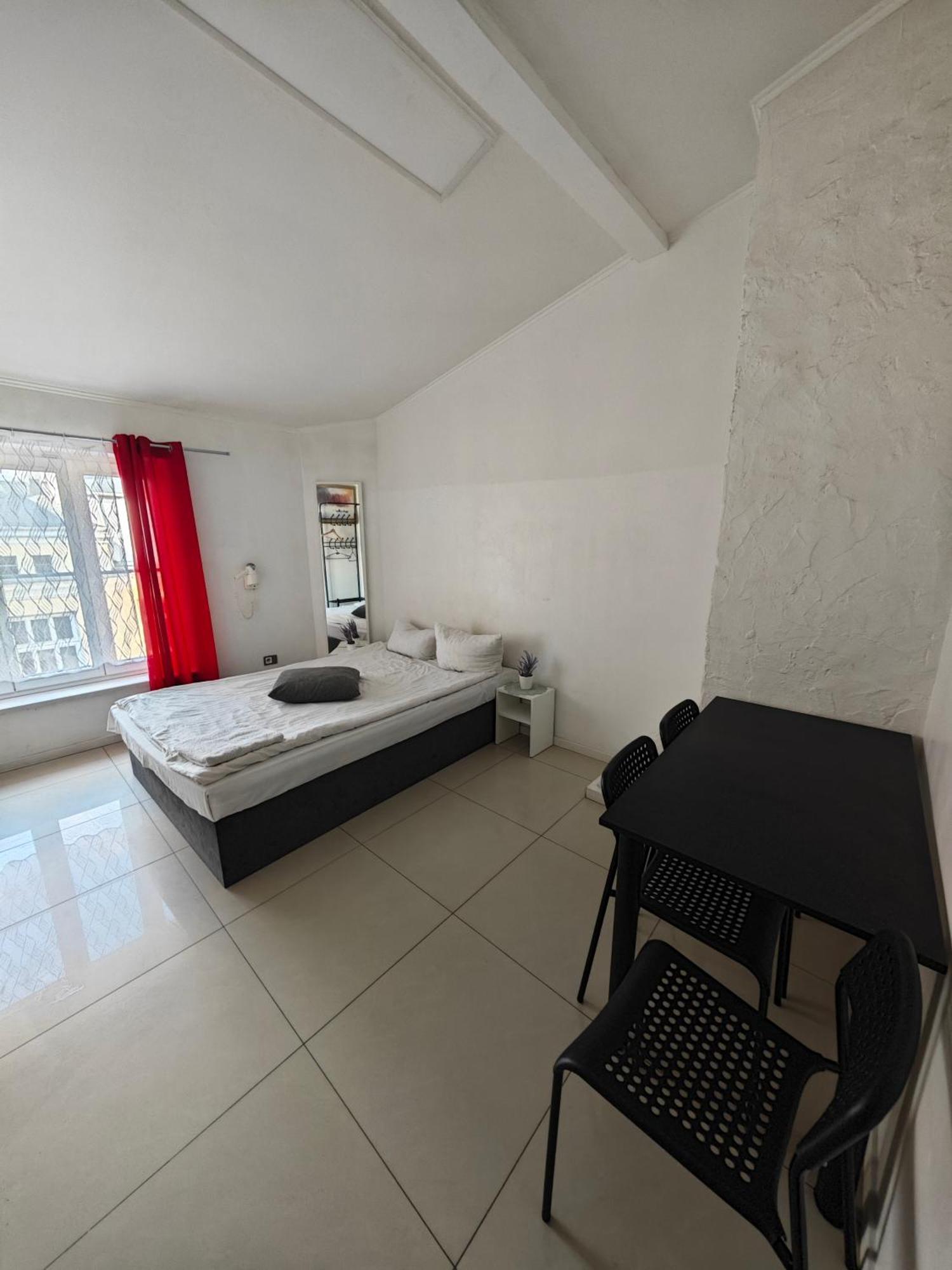 Apartamenty Wilcza - City Center Βαρσοβία Δωμάτιο φωτογραφία